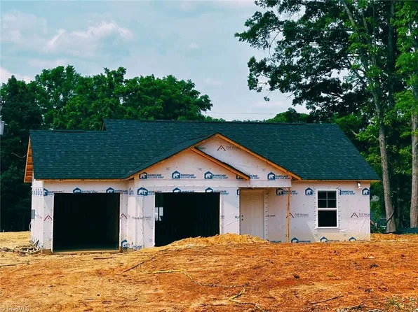 2235 Melfield Dr, Haw River, NC 27258