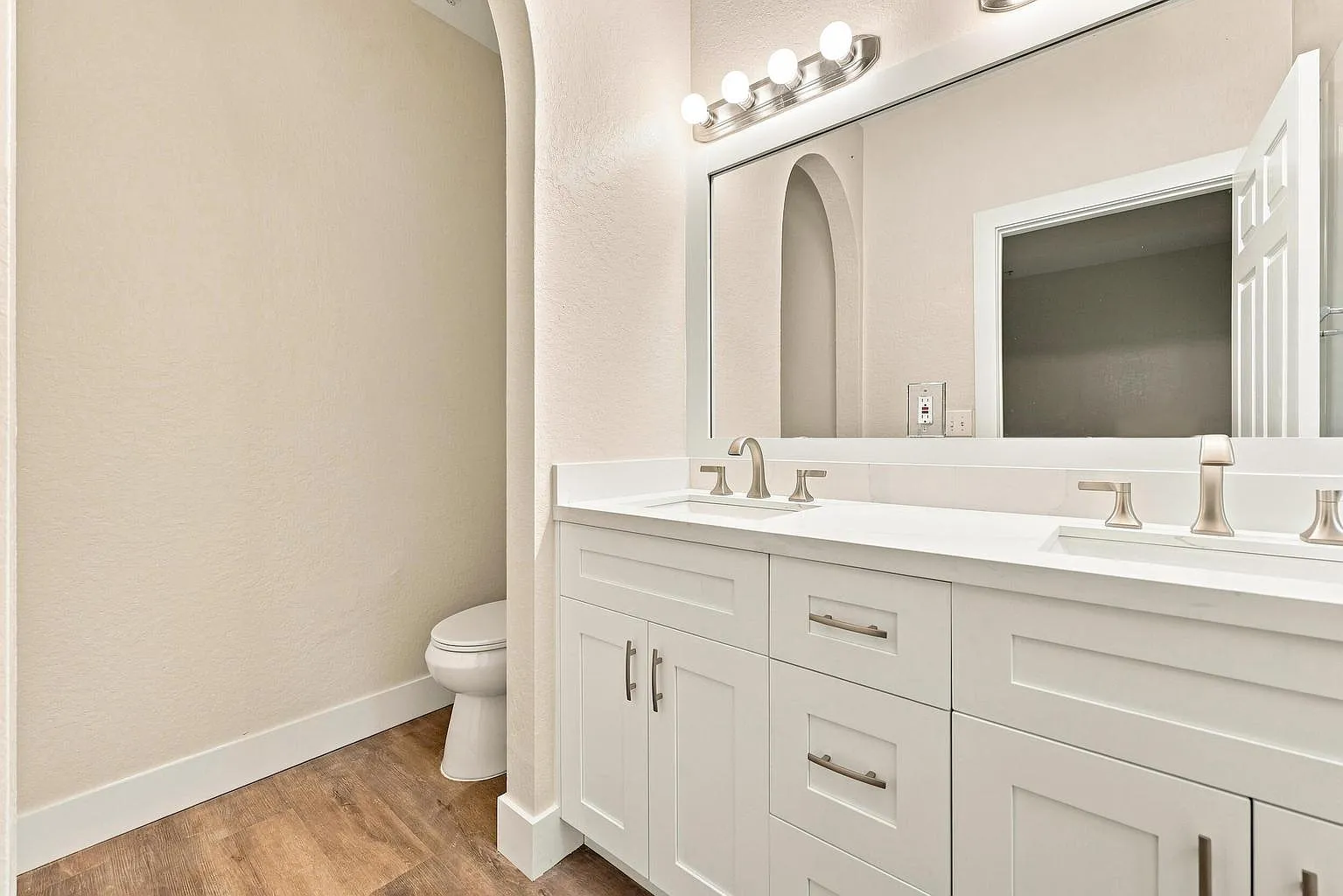 3 bed, 2.5 bath, 1609 sqft, $2,800 — Photo 4