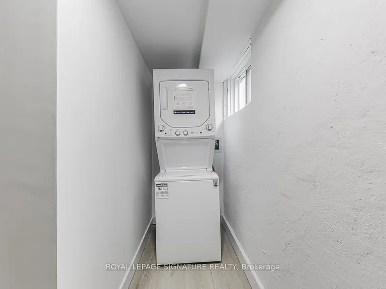 150 Davisville Ave #LOWER — Photo 12