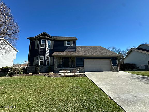 2nd image of 671 Aspen Ln