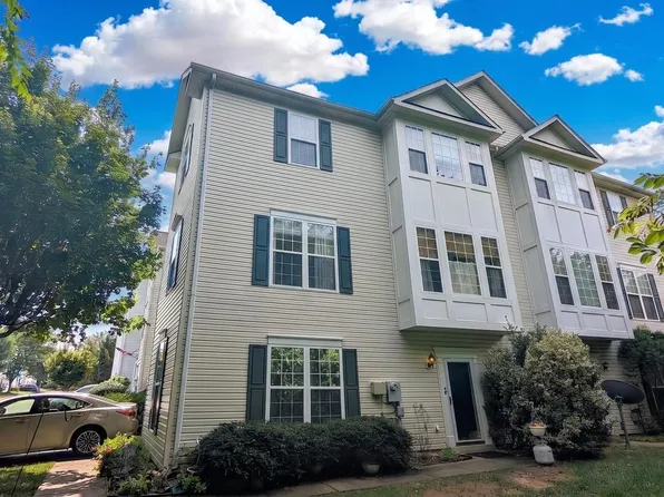 13407 Cleeve Hill Ct, Herndon, VA 20171