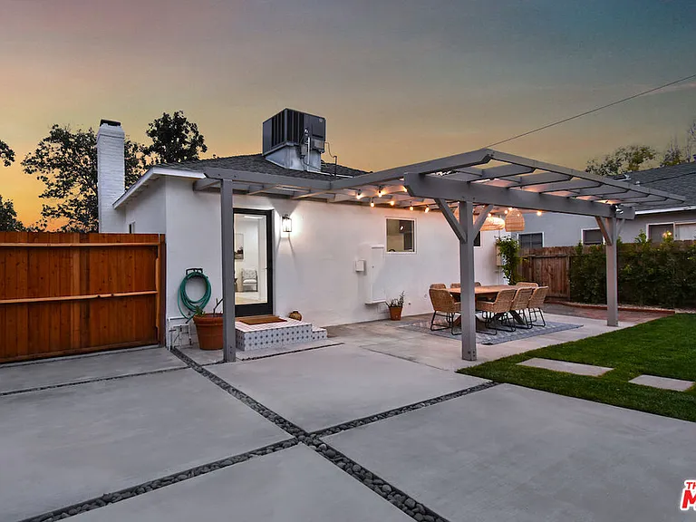 6167 Costello Ave — Photo 38