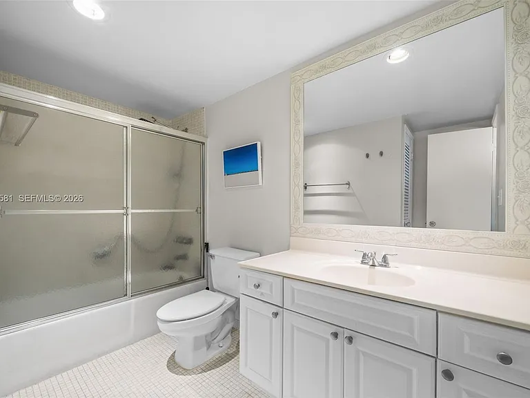 19380 Collins Ave #1224 — Photo 19