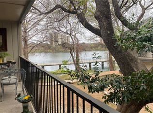500 E Riverside Dr APT 233, Austin, TX 78704