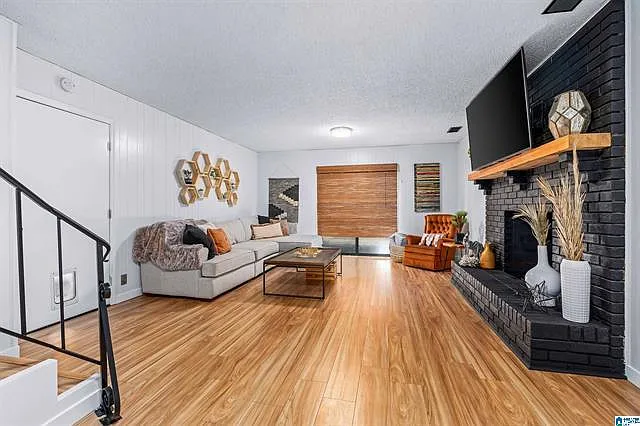 1816 Charlotte Dr — Photo 14