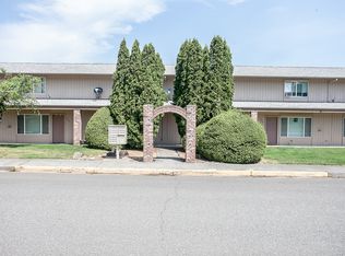 2420 Montello Ave, Hood River, OR