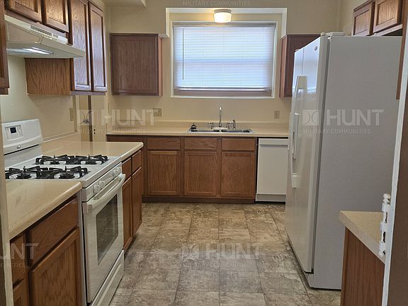 3rd image of 1 N Park Ln