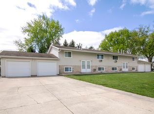 4966 W Doris Dr, Kankakee, IL 60901