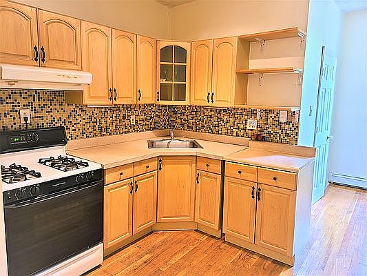 1st image of 267 20th St #2A