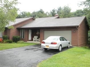 180 Country Club Ln, Fort Johnson, NY 12070
