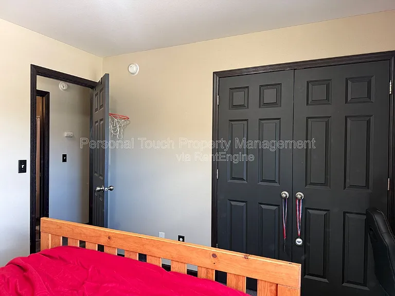4106 Clubhouse Dr S — Photo 13