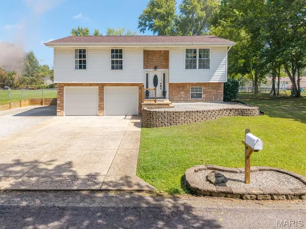 1311 Edgewood Dr, Festus, MO 63028