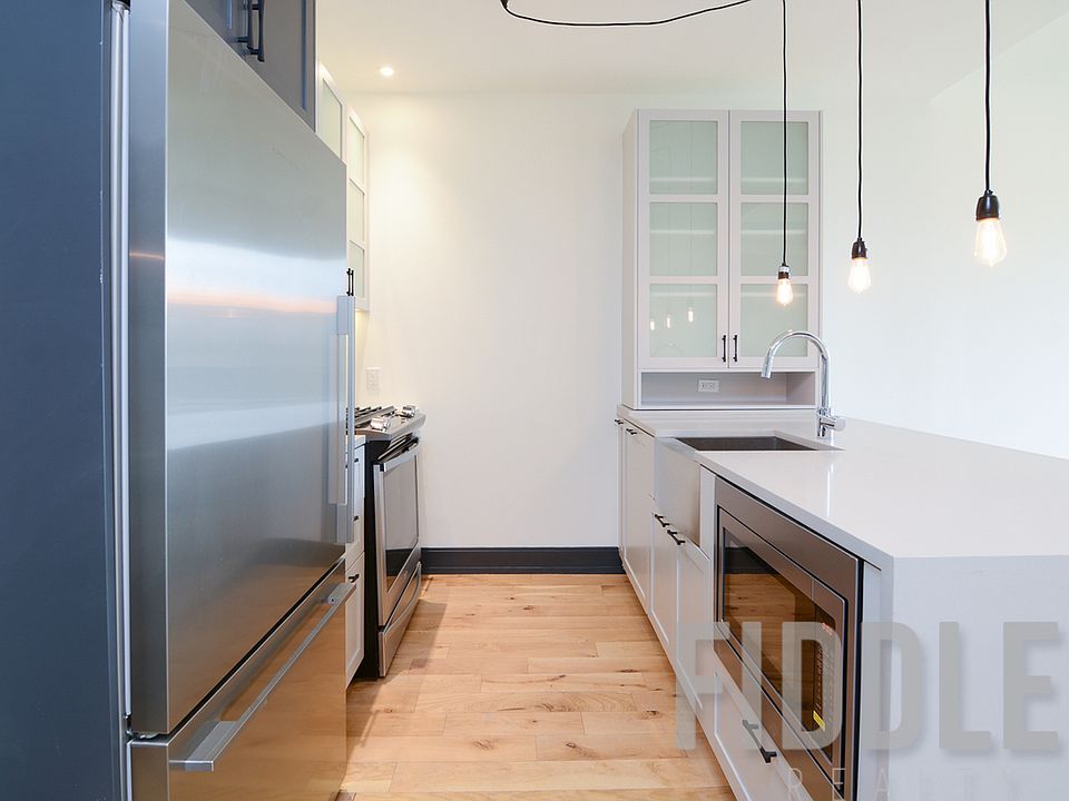 1st image of 10 Montieth St #465A