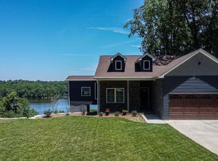 1530 Lisanby Rd, Eddyville, KY 42038