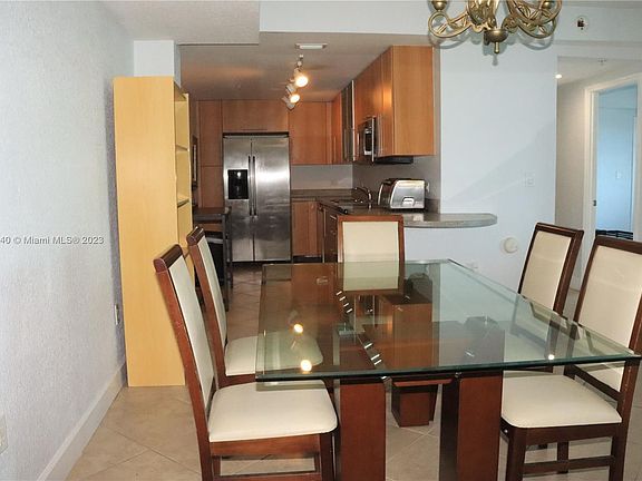5th image of 7501 E Treasure Dr APT 3K