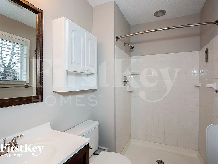 111 Timberlake Ct — Photo 9