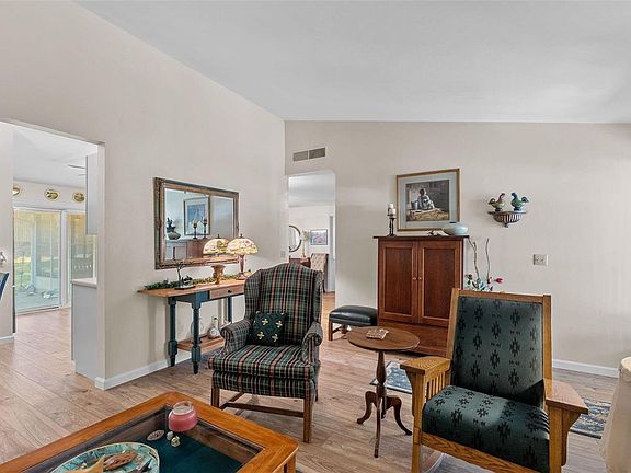 4th image of 3190 Hargrove Ln