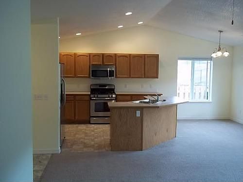 3rd image of 1215 SW Latour Peak St