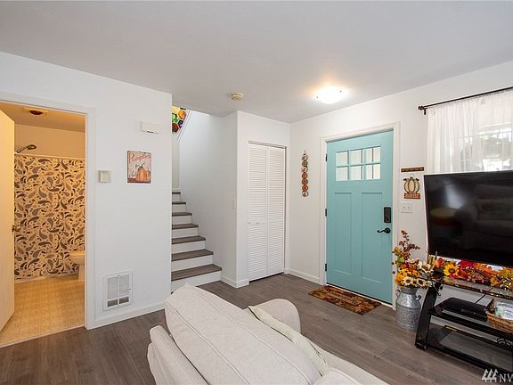 5th image of 18692 4th Ave NE