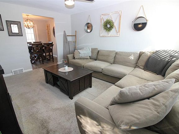4th image of 97 Wynnecliffe Dr
