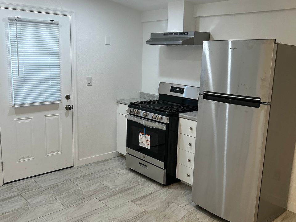 1st image of 1910 N 72nd Pl #4