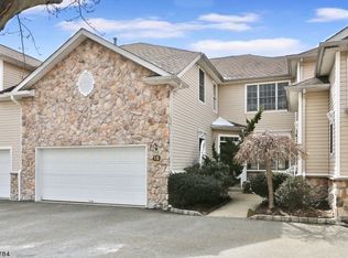 15 Whalen Ct, West Orange, NJ 07052