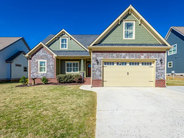 8605 Seven Lakes Dr, Ooltewah, TN 37363