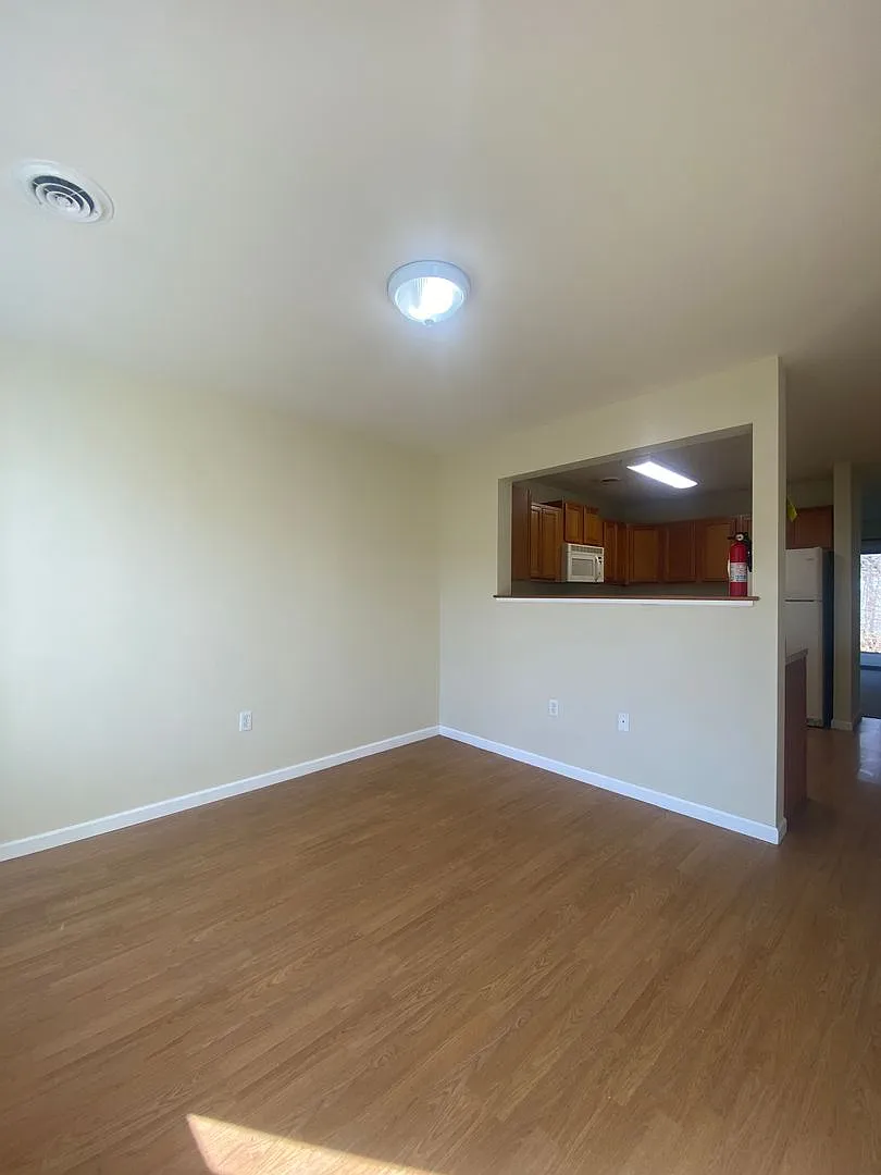 Building Photo - 107 Winchester Ct