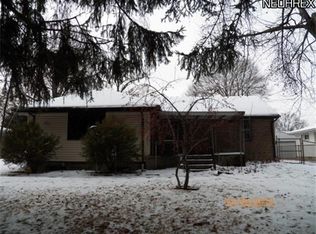 418 Lansing Rd, Akron, OH 44312