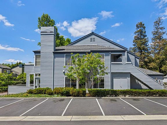 4th image of 1725 Parkview Green Cir
