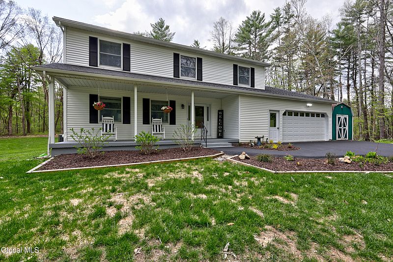 3rd image of 6 Pinebrook Drive