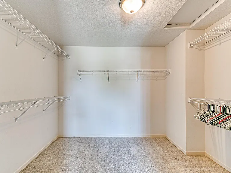 15222 Aurora Cir — Photo 11