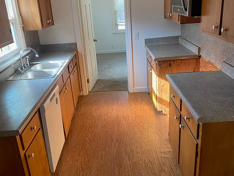 805 Gardner St — Photo 5