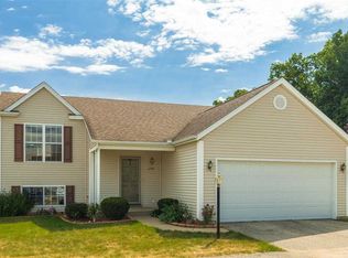 1208 Far Pond Cir, Mishawaka, IN