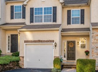 196 Lukens Mill Dr, Coatesville, PA 19320