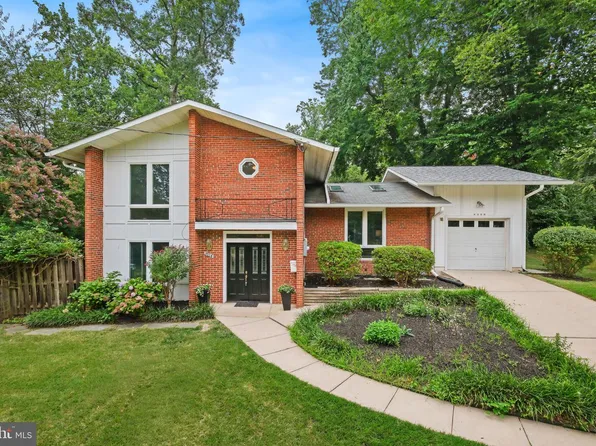 9528 Starmont Rd, Bethesda, MD 20817