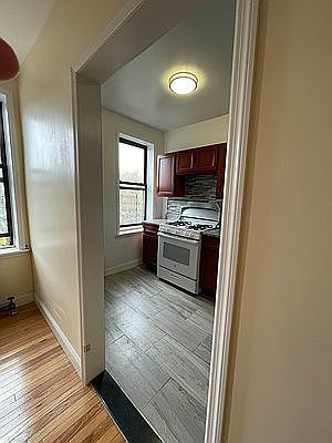4th image of 3534 Bronx Blvd APT 5B