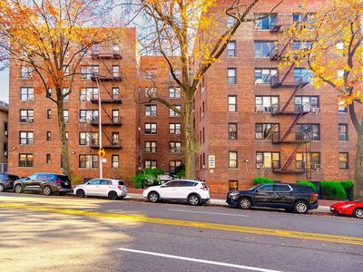 2244 Bronx Park E APT 2F, Bronx, NY, 10467