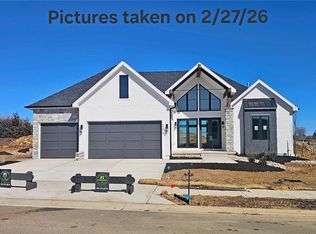 23920 W 112th Ter, Olathe, KS 66061