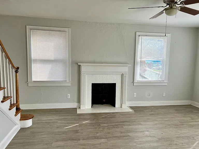 807 11th St W — Photo 10
