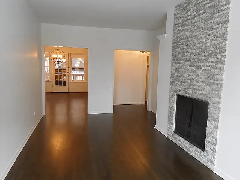 1 bed, 1.0 bath, 900 sqft, $1,530 — Photo 2