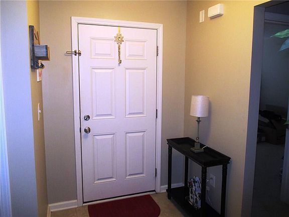 2nd image of 1691 Rosewood Dr
