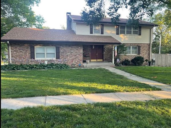 3121 Loveland Dr