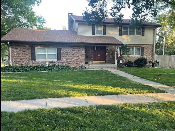 3121 Loveland Dr, Lincoln, NE 68502