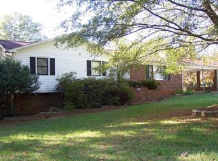 1669 Nottingham Dr, Newton, NC 28658