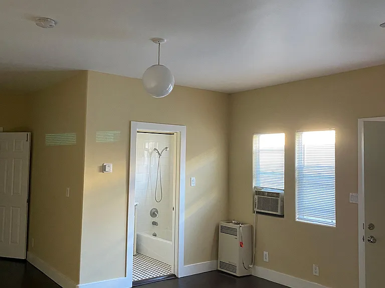 4525 Fountain Ave #105 — Photo 6