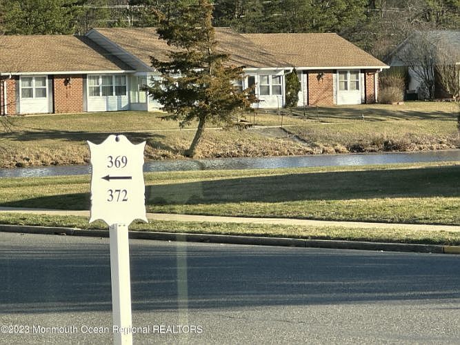 1st image of 369C Portsmouth Dr