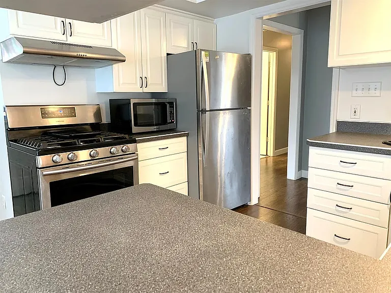 4108 Forest Ave #1 — Photo 9