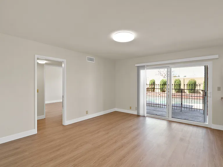 8801 Monterey Cir — Photo 5