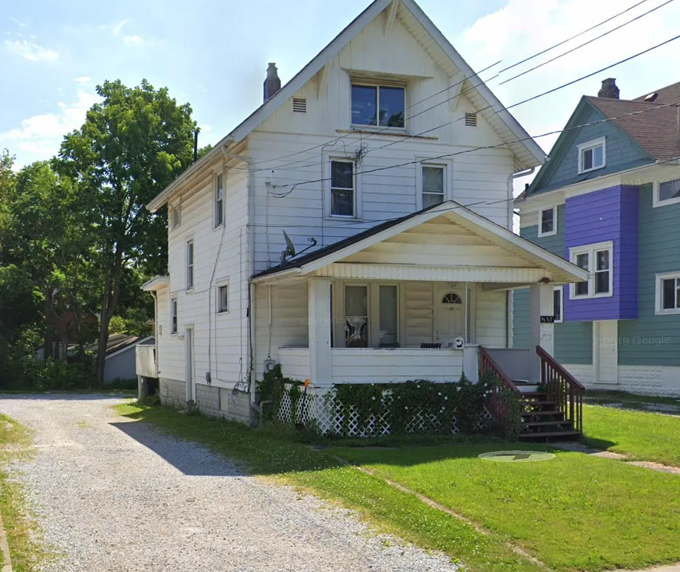 557 Brown St — Photo 1